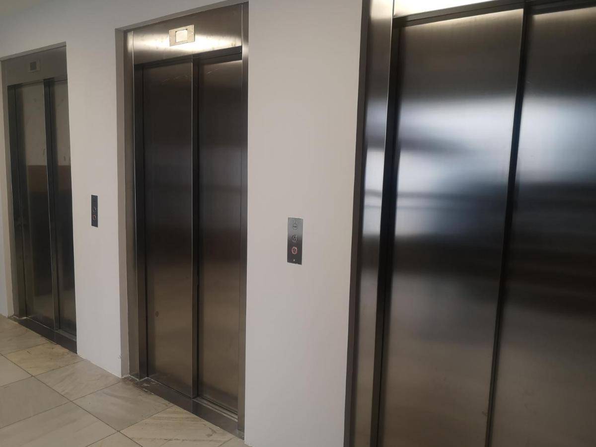 Apartamento Rosa Puerta Del Sol Apartment Madrid Ngoại thất bức ảnh